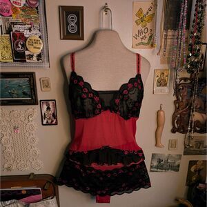 Floral Embroidered Mesh Lingerie Set Women's Large Red Black Tank Top Shorts